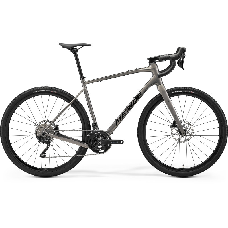 Rower MERIDA SILEX 400 2026 w kolorze szarym-widok z boku